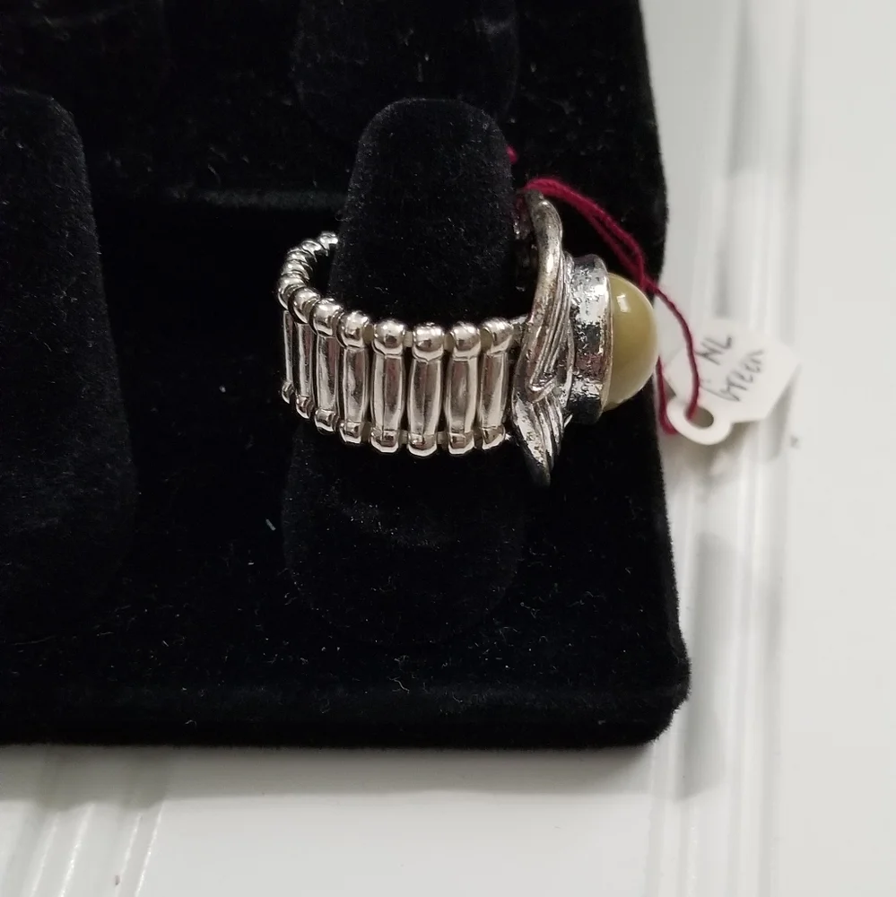 Paparazzi TARGET PRACTICE Ring - Picture 2 of 7